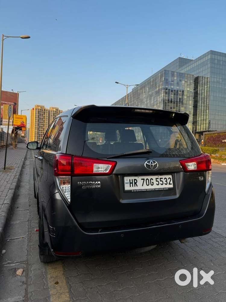 Toyota Innova Crysta 2016 Diesel Well Maintained