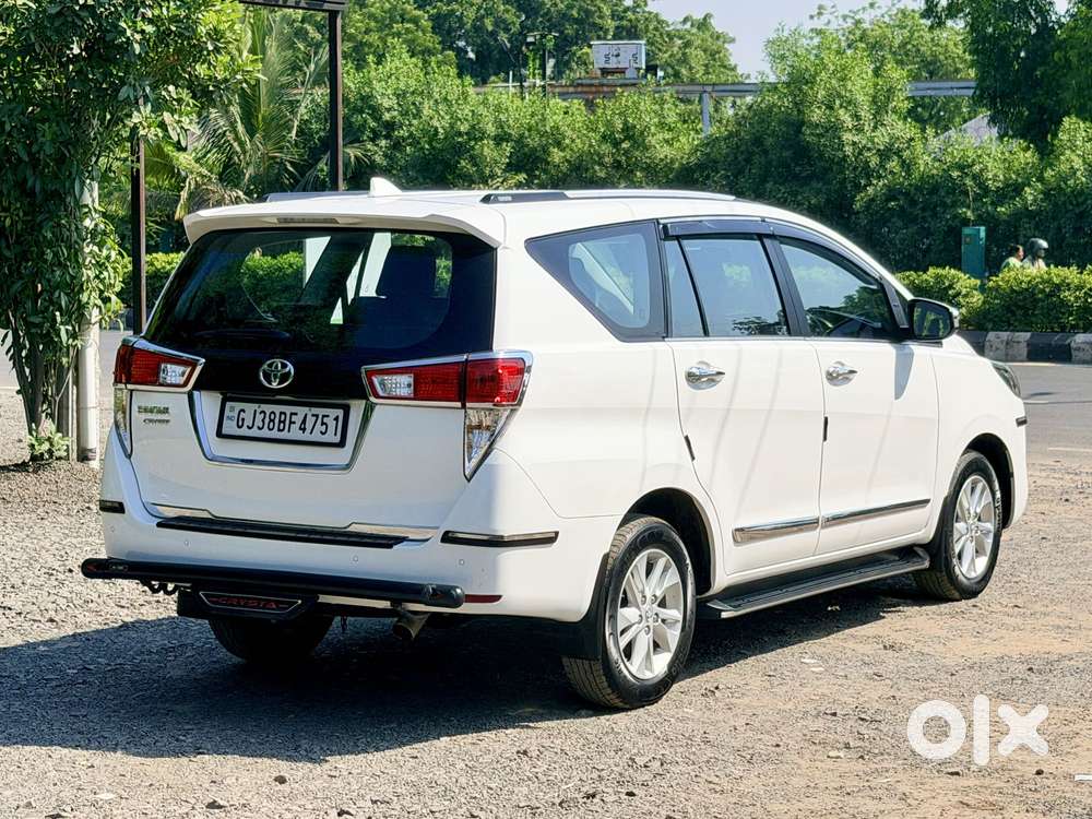 Toyota Innova Crysta [2020-ongoing] 2.4 Gx 7 Str, 2023, Diesel