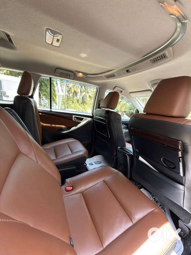 Toyota Innova Crysta 2017 Diesel Well Maintained