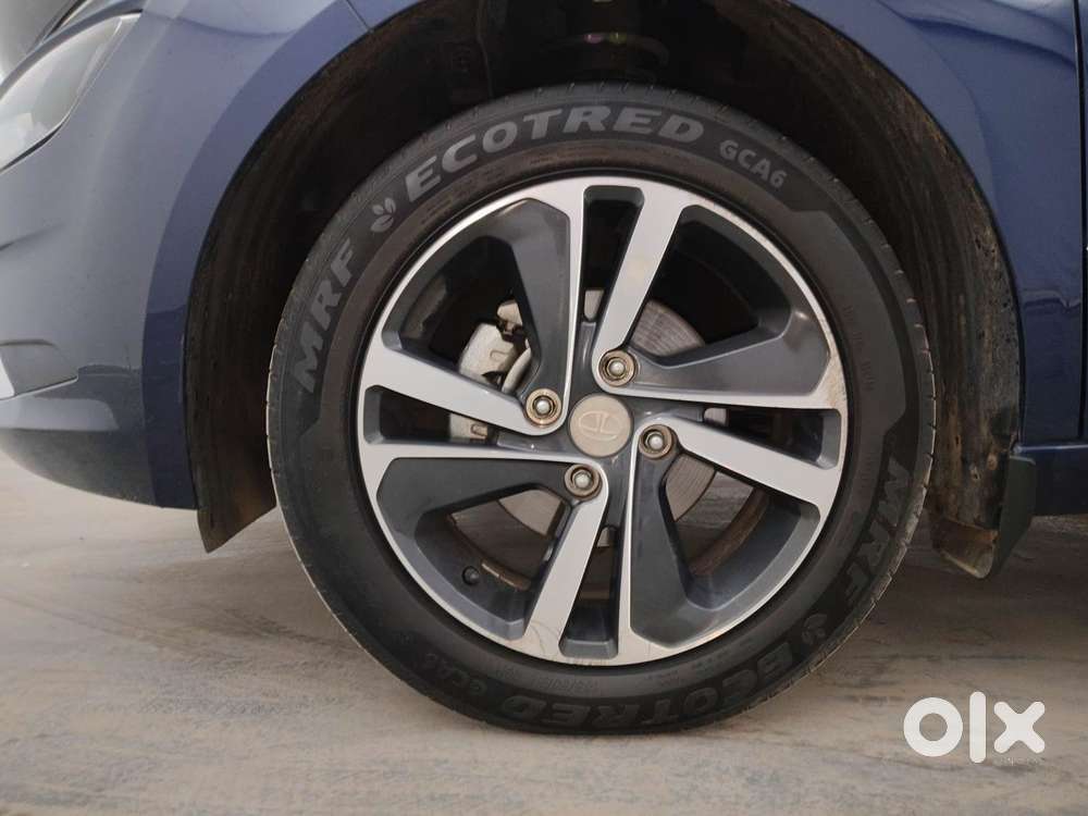 Tata Altroz Xza Plus (s), 2023, Petrol