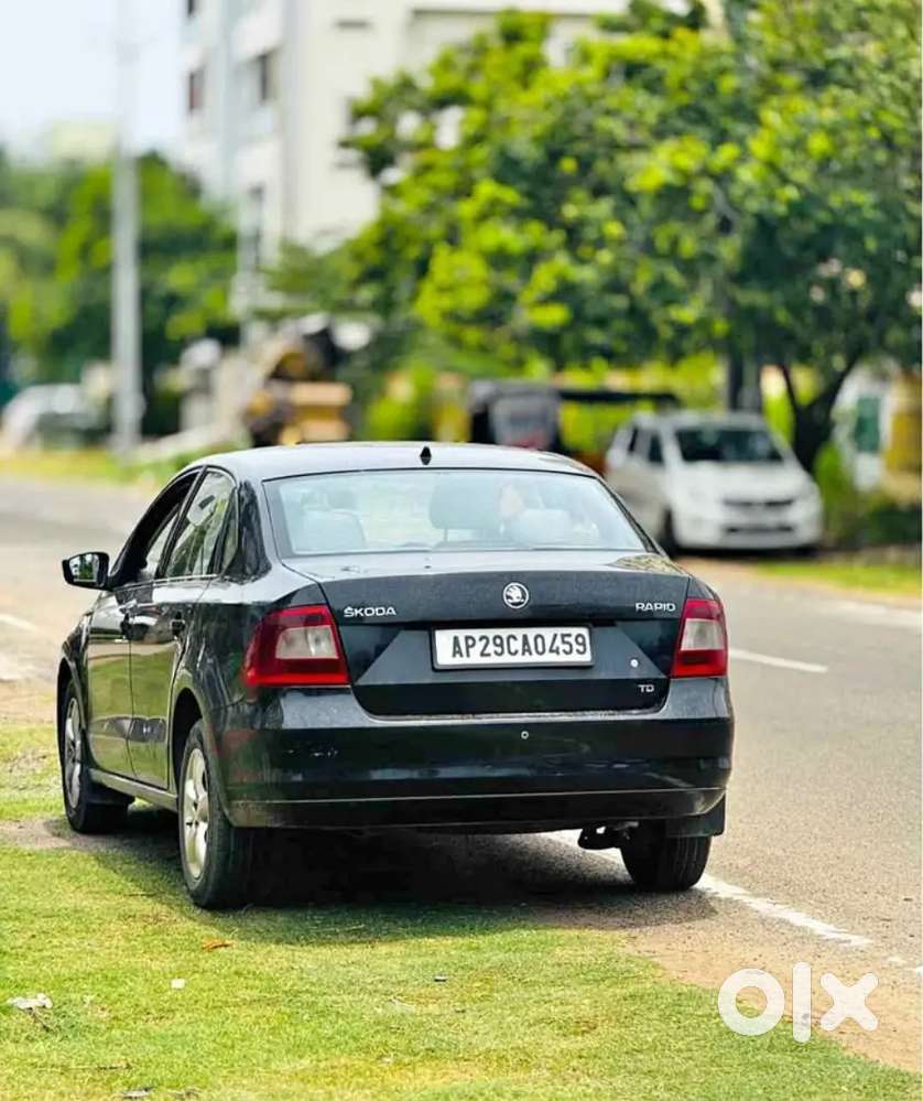 Skoda Rapid Elegance 2013 Diesel
