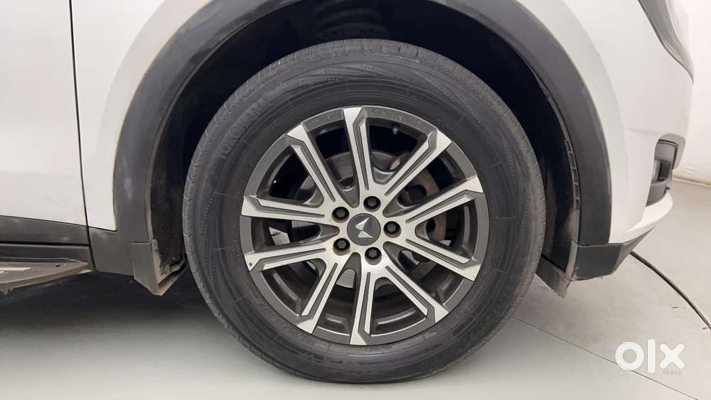 Mahindra Xuv700 2.2 Ax 7 Diesel At Luxury Pack Str, 2022, Diesel
