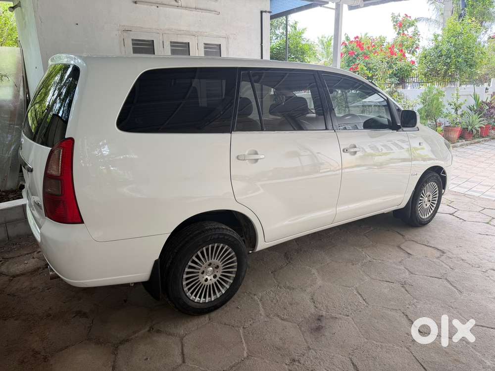Toyota Innova 2006 Petrol 115000 Km Driven