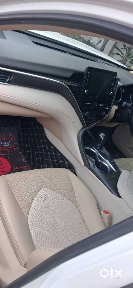 Toyota Camry Hybrid, 2023, Petrol