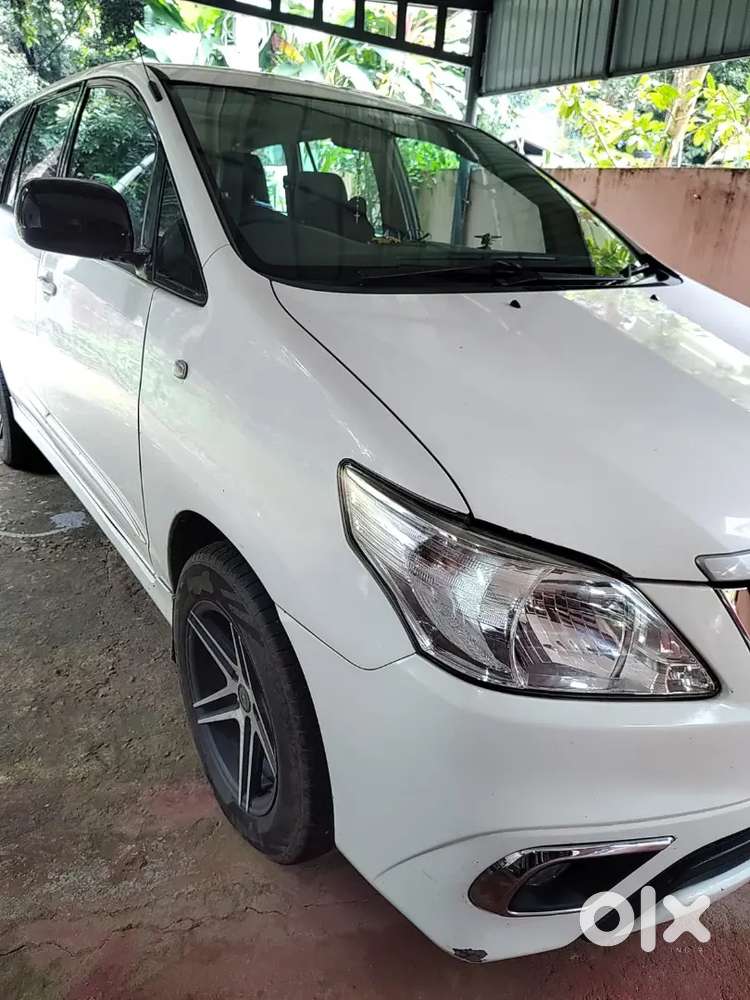 Toyota Innova 2.5 G 2014