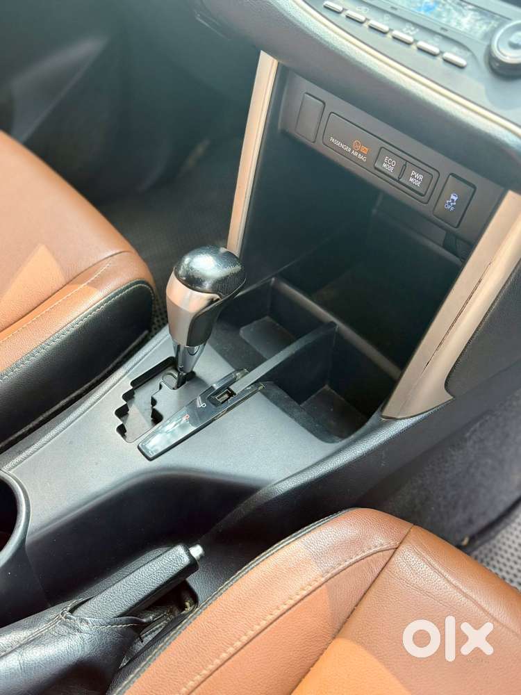 Toyota Innova Crysta 2.8z Automatic, 2017, Diesel