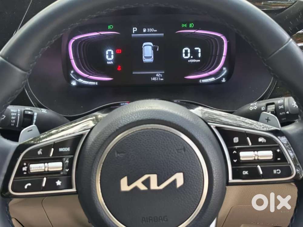 Kia Carens 1.4 Luxury Plus 6 Str, 2022, Petrol