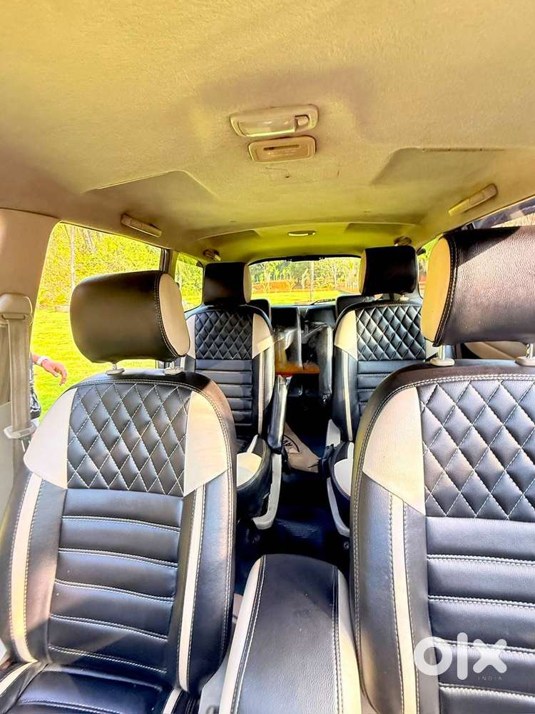 Toyota Innova (2012)