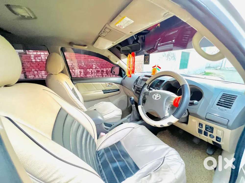 (urgent.sale) Fortuner Car 4x2 Mt Good Condition