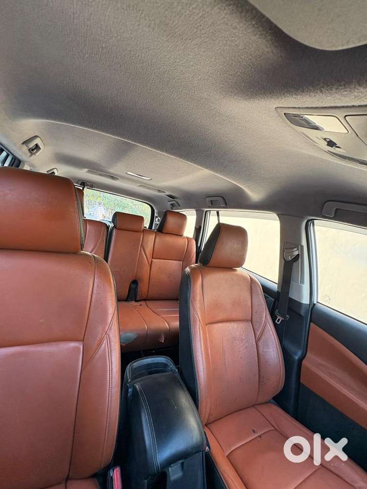 Toyota Innova Crysta 2017 Diesel Well Maintained
