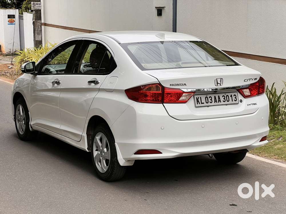 Honda City 1.5 V 4th Gen I-vtec Mt, 2016, Petrol