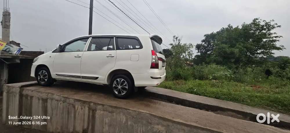 Toyota Innova Diesel 2014