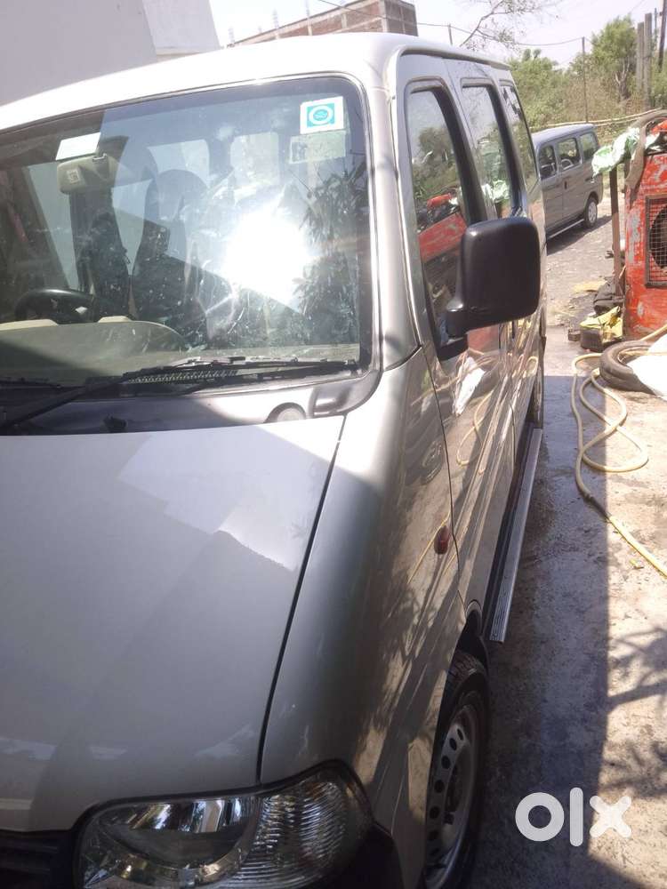 Good Condition Car (company Music Player System With All Accessories)