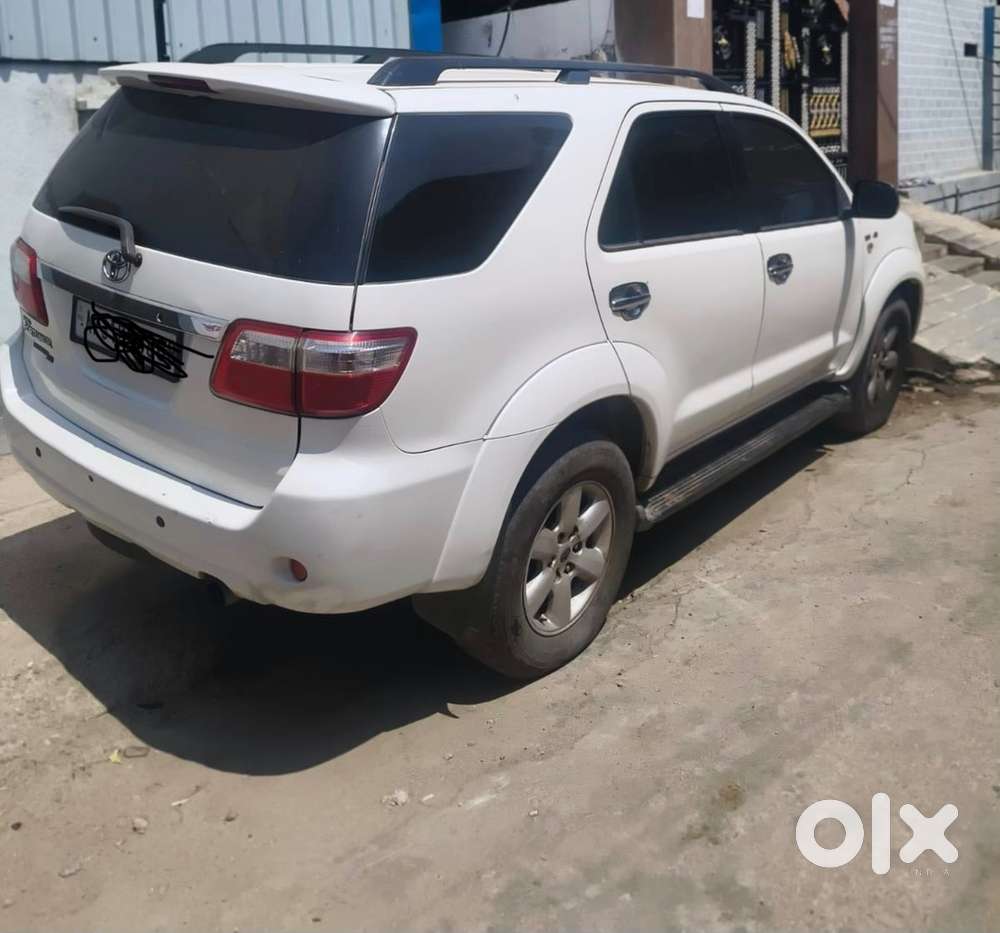Toyota Fortuner 2011 Diesel Well Maintained