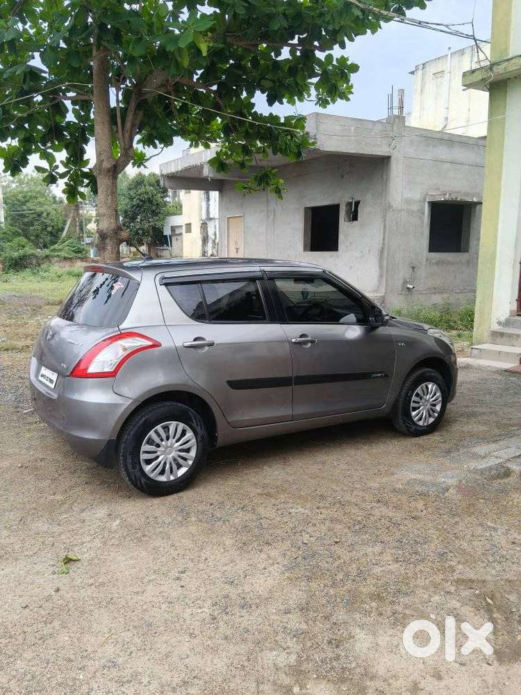 Maruti Suzuki Swift Vxi Abs Bsiv, 2016, Petrol