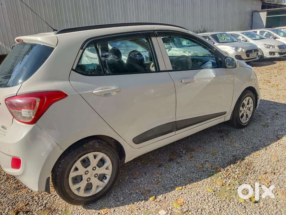 Hyundai Grand I10 2013-2016 Sportz, 2016, Petrol