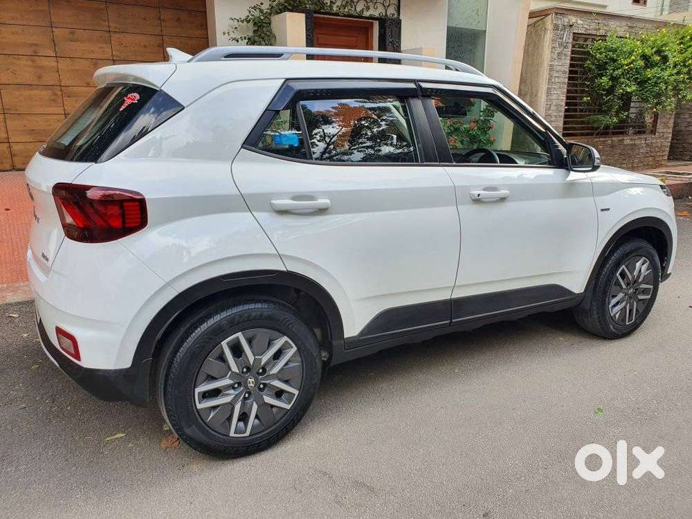 Hyundai Venue 1.0 Sx (o) Turbo Imt, 2022, Petrol