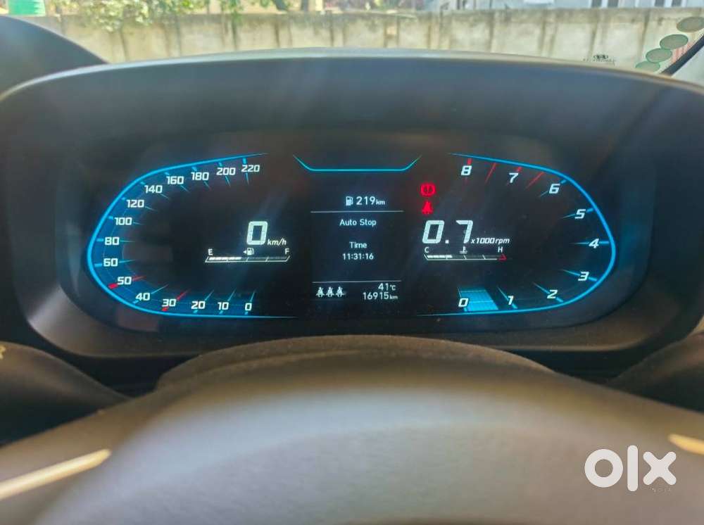 Hyundai I20 Sportz Petrol | Oct 2024 | 17,000 Km | 1st Owner | Mint