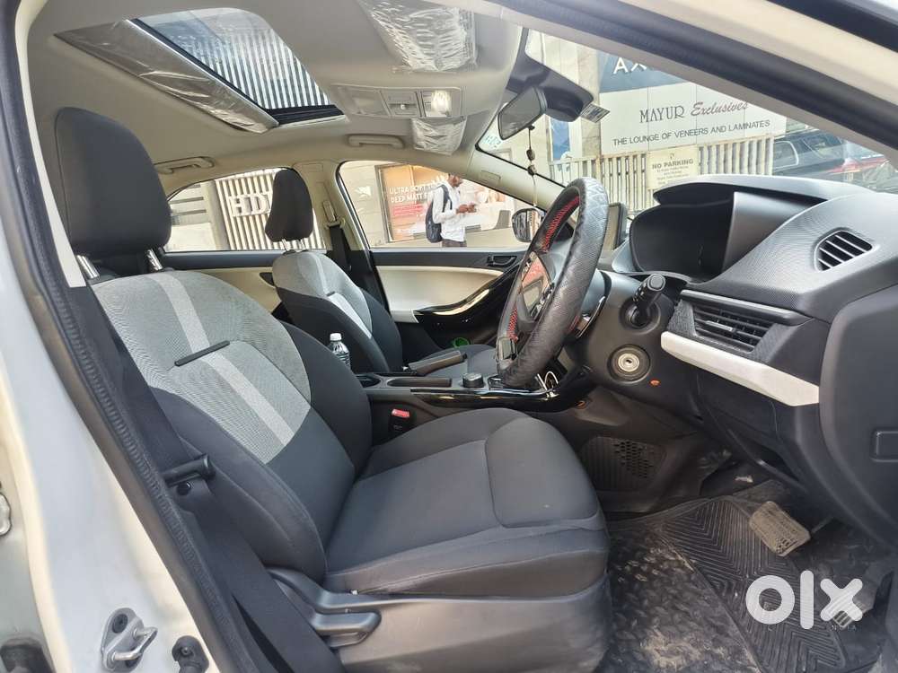Tata Nexon Pure (s) 1.2 Petrol 6amt, 2024, Petrol