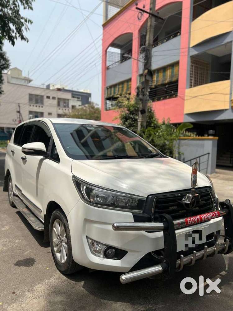 Toyota Innova Crysta 2.4 G Mt, 2017, Diesel