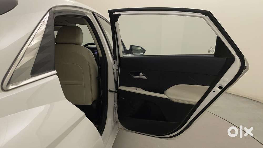 Hyundai Verna 1.5 Sx (o) Vtvt Ivt, 2023, Petrol