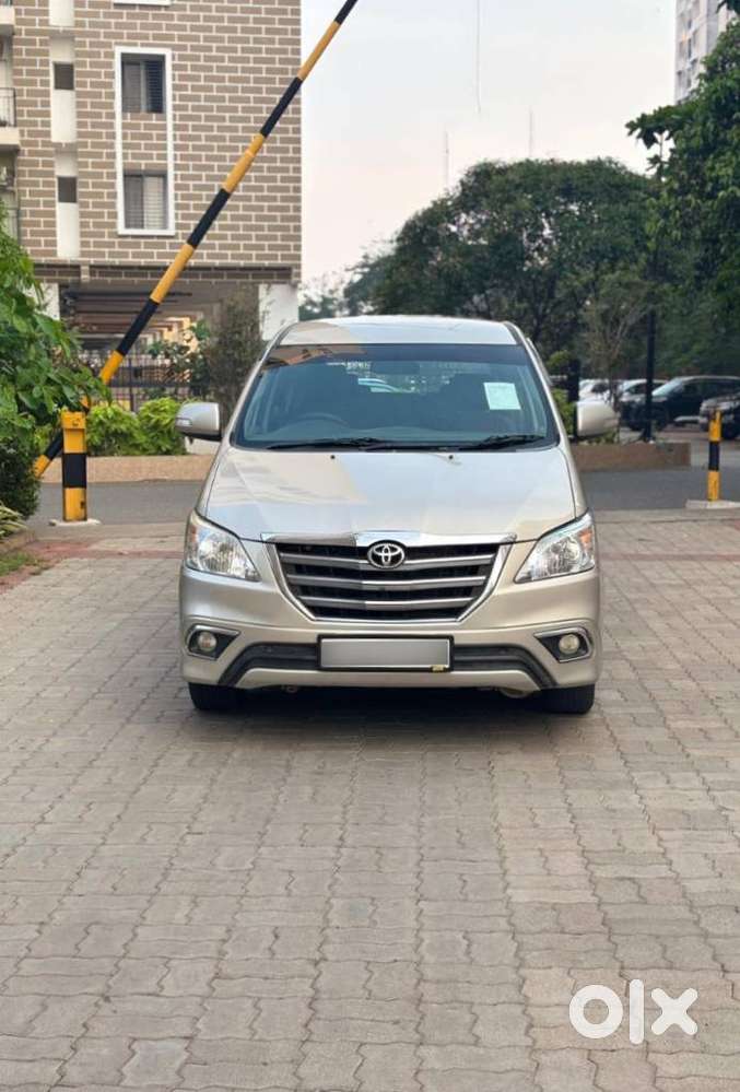 Toyota Innova 2.5 V 8 Str, 2015, Diesel