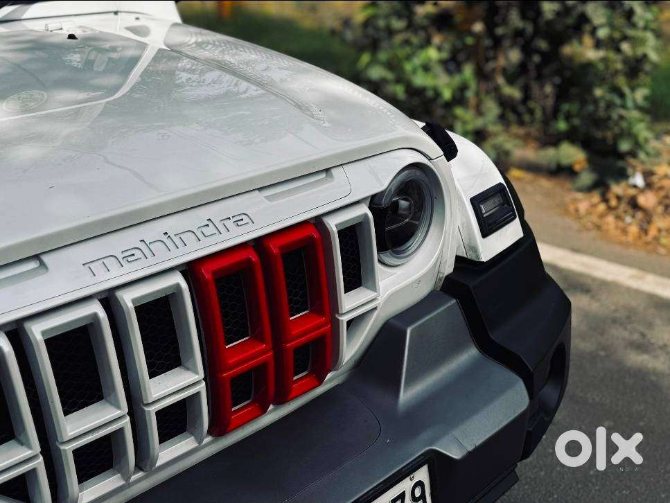 Mahindra Thar Roxx Mx5 Petrol Mt 2wd, 2025