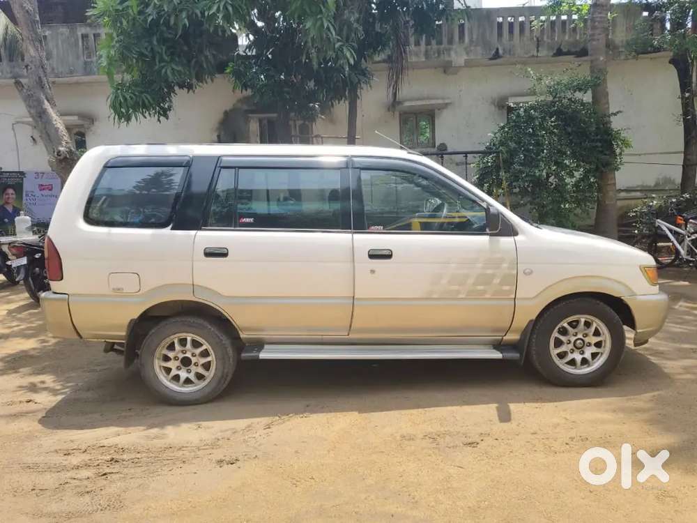Chevrolet Tavera 2012 Diesel 100000 Km Driven