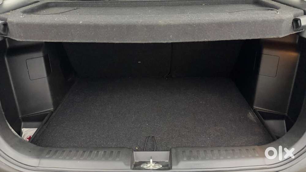 Maruti Suzuki Brezza 1.5 Zxi At Smart Hybrid, 2023, Petrol