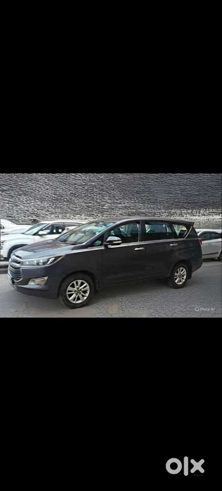 Toyota Innova Crysta 2.4 V 7 Str, 2016, Petrol