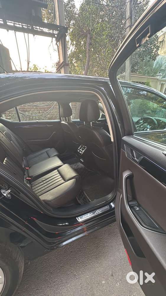 Skoda Superb 2020  2.0 Tdi L&k  Diesel  Black  Top Model