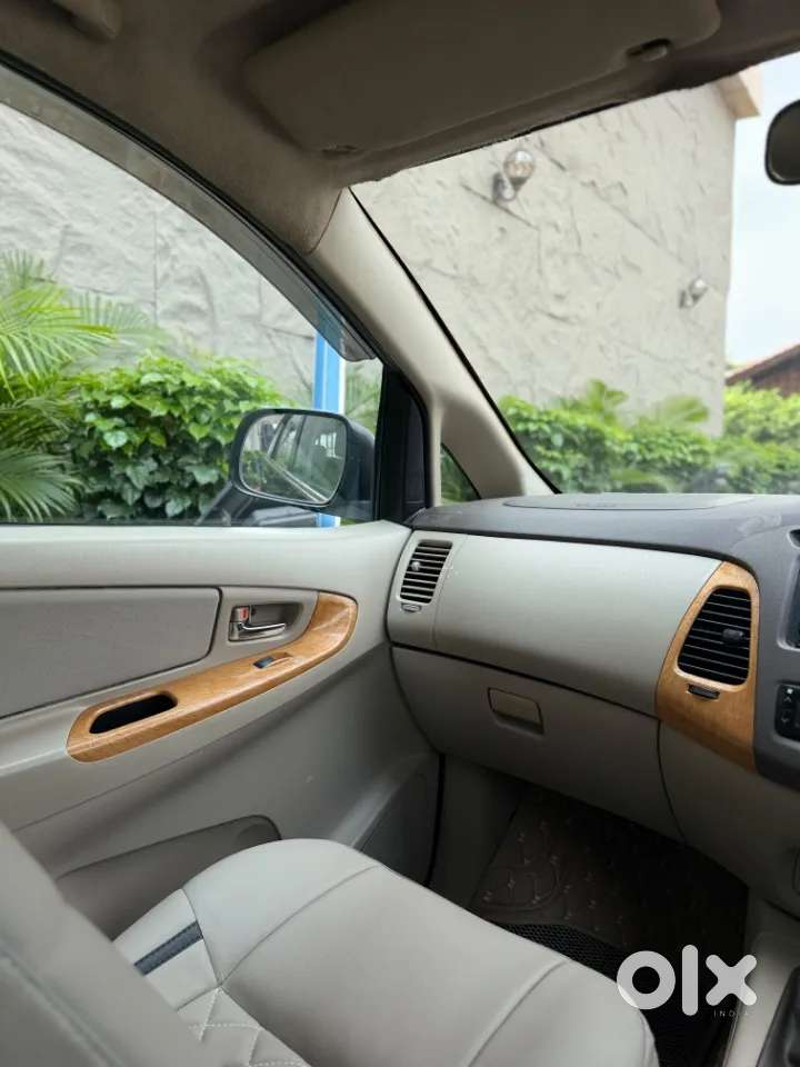 Toyota Innova 2.5 Vx 7 Seater Bs Iv, 2010, Diesel
