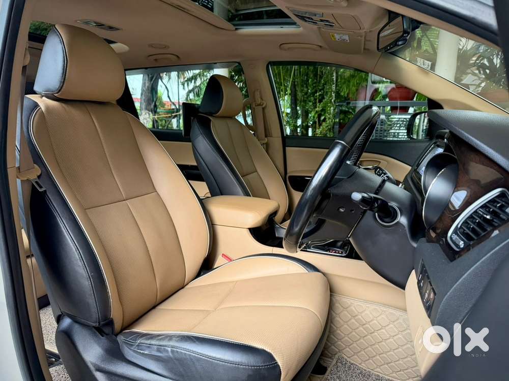 Kia Carnival Limousine
