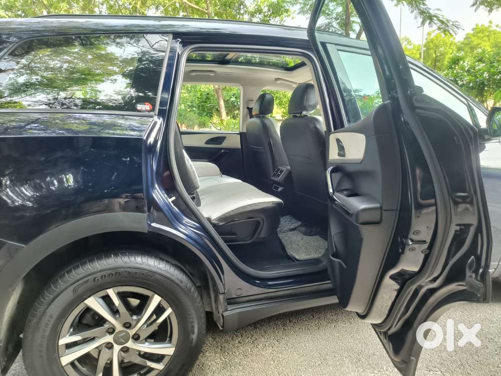 Mahindra Xuv700 2.2 Ax 5 Diesel At 7 Str, 2023, Diesel