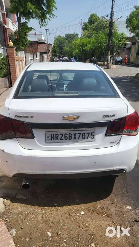 Chevrolet Cruze 2013 Diesel Very Good Condition Genuine Car