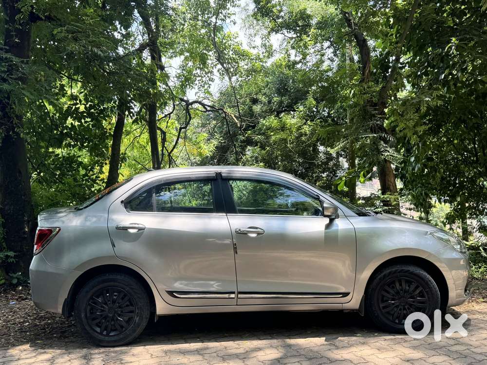 Maruti Suzuki Swift Dzire 1.2 Vxi Regal Limited Edition, 2022, Petro..