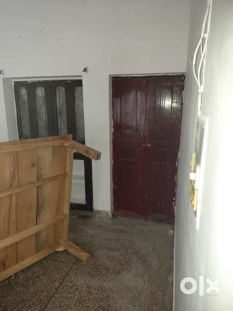 One room set in Gomti Nagar