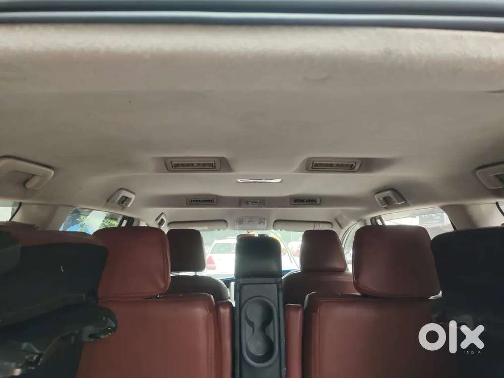Toyota Innova Crysta 2019 Diesel 290000 Km Driven