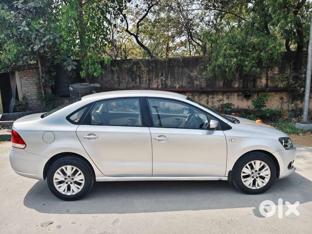 Volkswagen Vento 1.2 Tsi Highline Plus At, 2015, Petrol