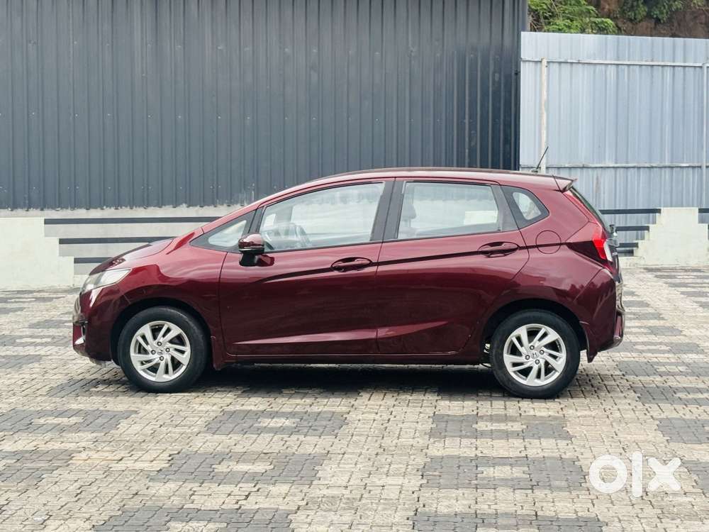 Honda Jazz V Automatic, 2016, Petrol