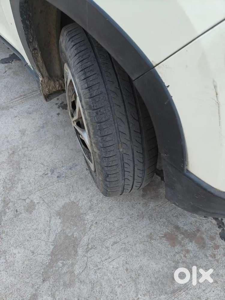 Mahindra Kuv100 Nxt 2017 Petrol 106000 Km Driven