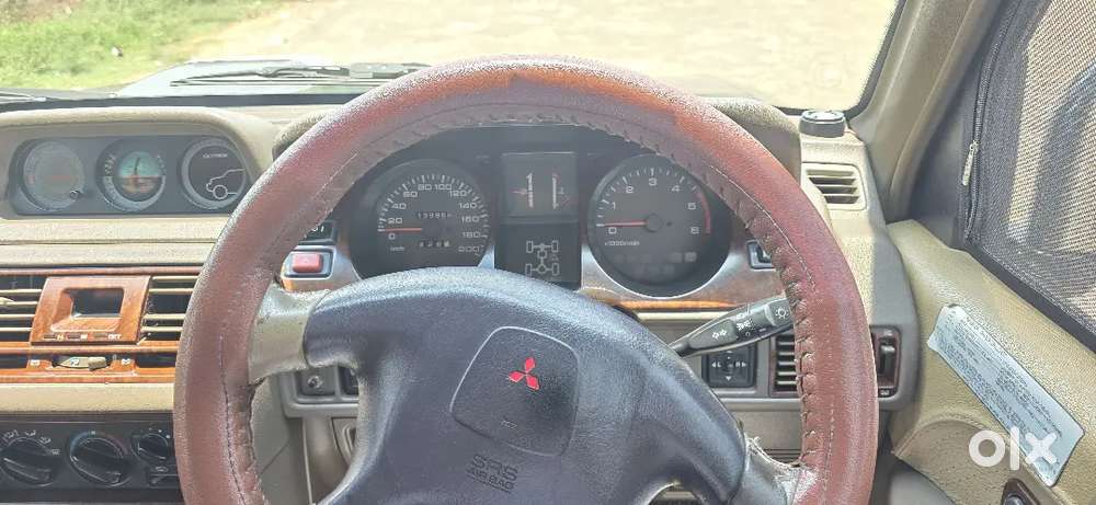 Mitsubishi Pajero Sfx 4x4 2011