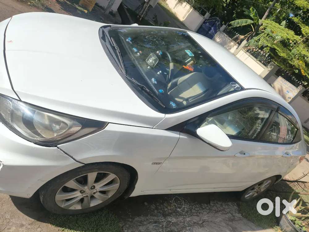 Hyundai Verna Diesel Manual 2012 Model
