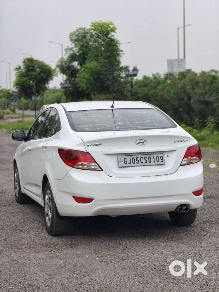Hyundai Fluidic Verna, 2011, Petrol