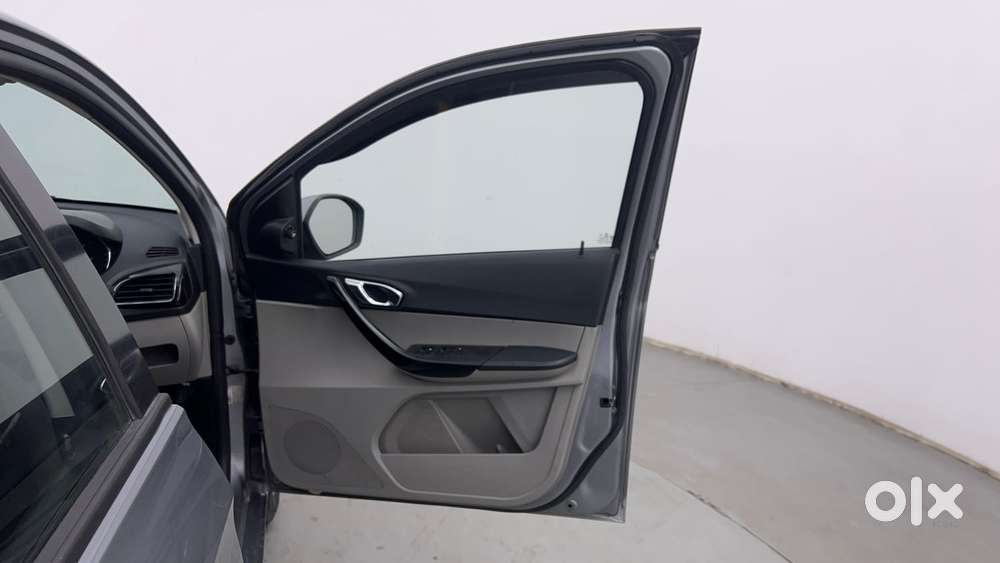 Tata Tiago Xz, 2019, Petrol