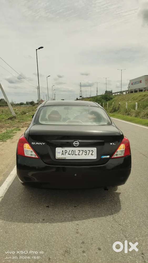 Nissan Sunny Diesel 2012