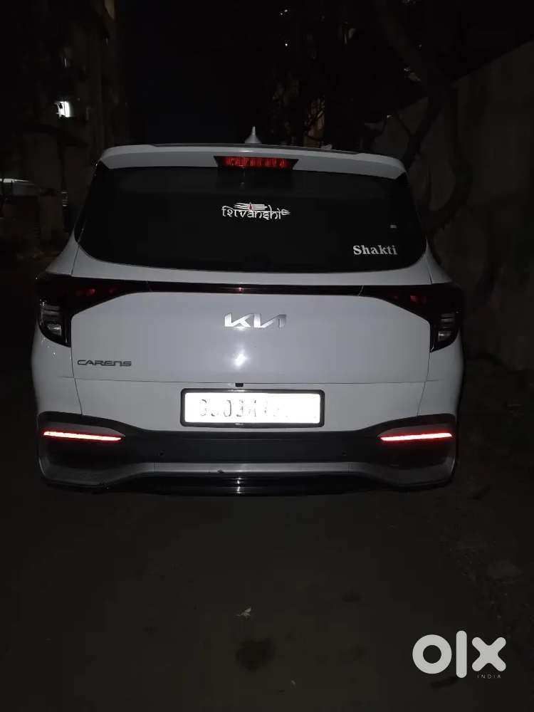 Kia Carens 2023 Petrol Well Maintained