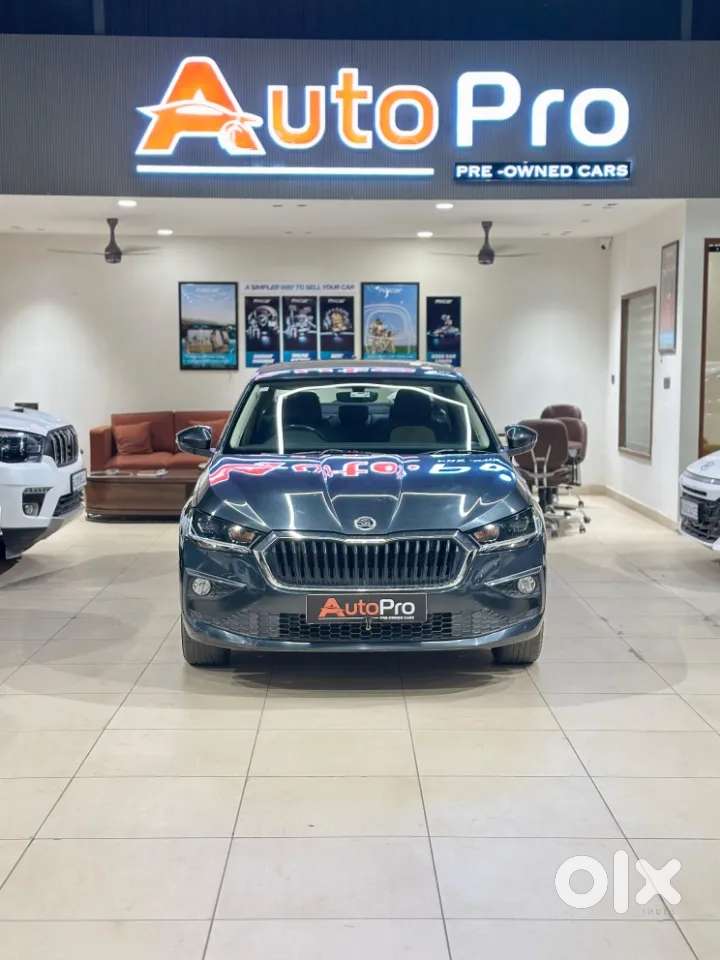 Skoda Slavia Style 1.0l Tsi Mt, 2023, Petrol