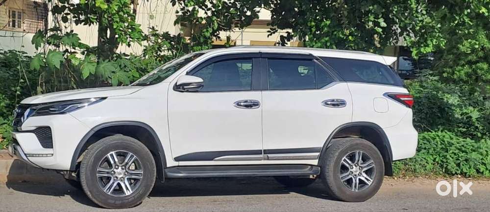 Fortuner 4x2 Automatic Diesel 72000 Km Driven