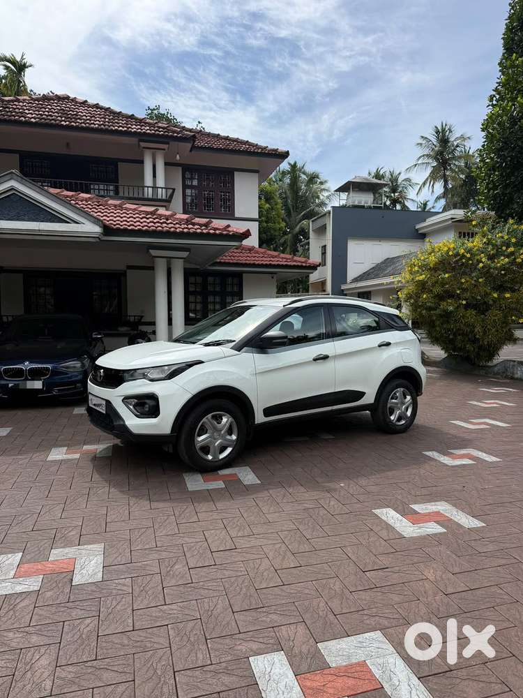 Tata Nexon 1.2 Revotron Xma Amt (s), 2020, Diesel